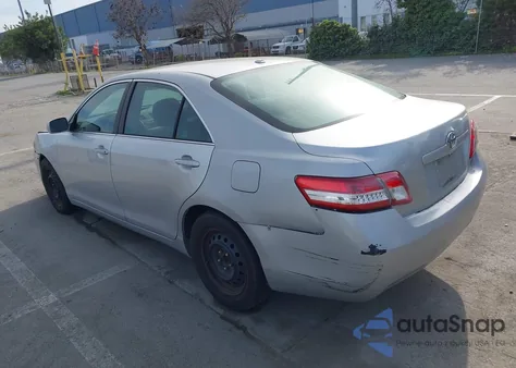 2011 Toyota Camry Le z USA, uszkodzony, nr VIN 4T4BF3EK2BR206999